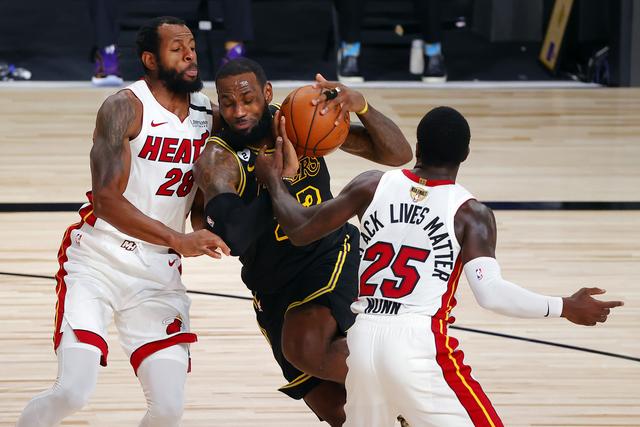 和信任的氛 和信任的氛