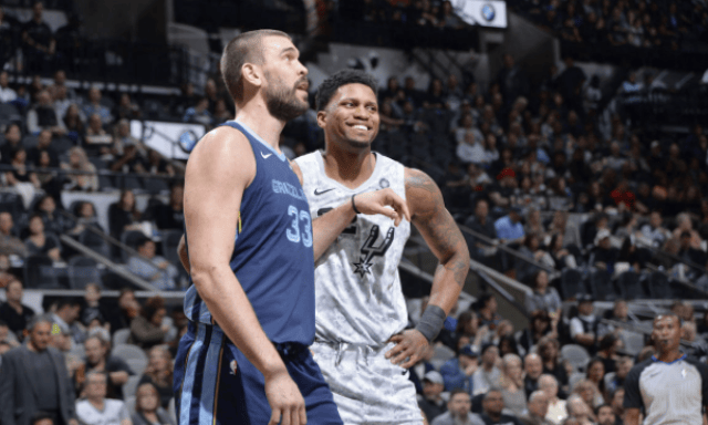 引人注目的 引人注目的