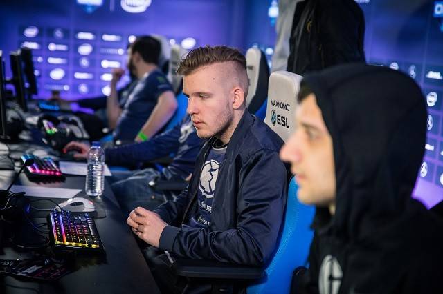 遇到转换速 遇到转换速